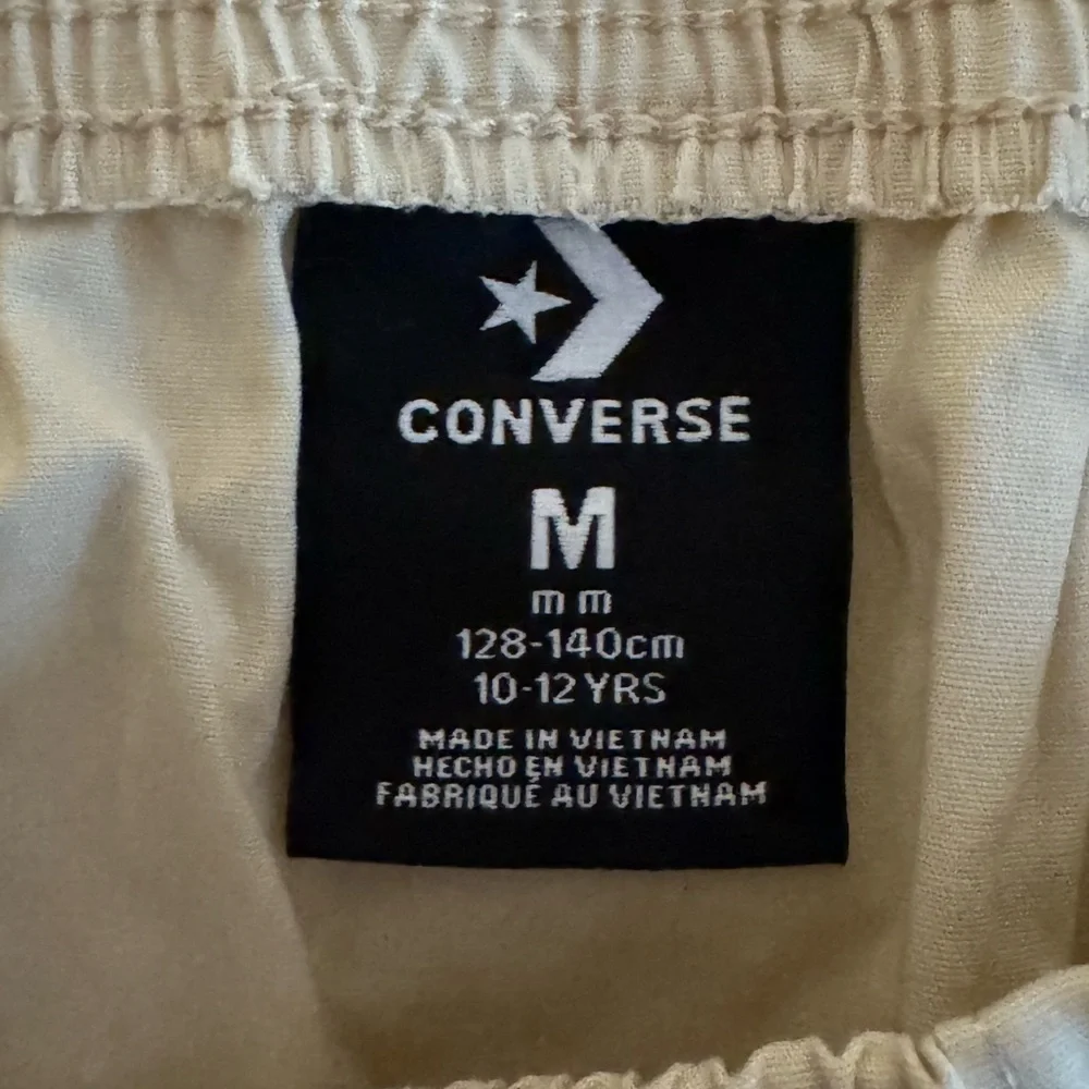 Converse Girls Cream A-Line Skirt Pockets Elastic Waist Size M 10-12 NWOT